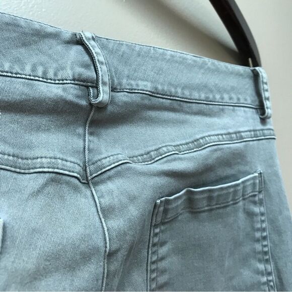 Elliott Lauren Straight Leg Denim Gray Wash Mid Rise Jeans (6) - Picture 7 of 8